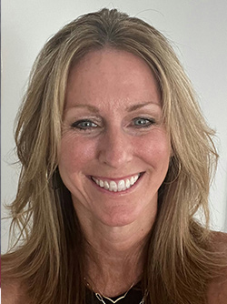 Juli Neace headshot