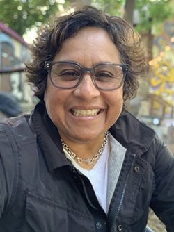 Sandee Ortiz headshot